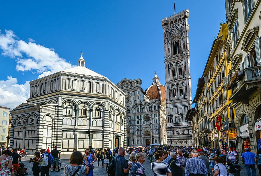 people outside building, florence, duomo, tower, baptistry, bell tower, piazza, italy, italian, tourism