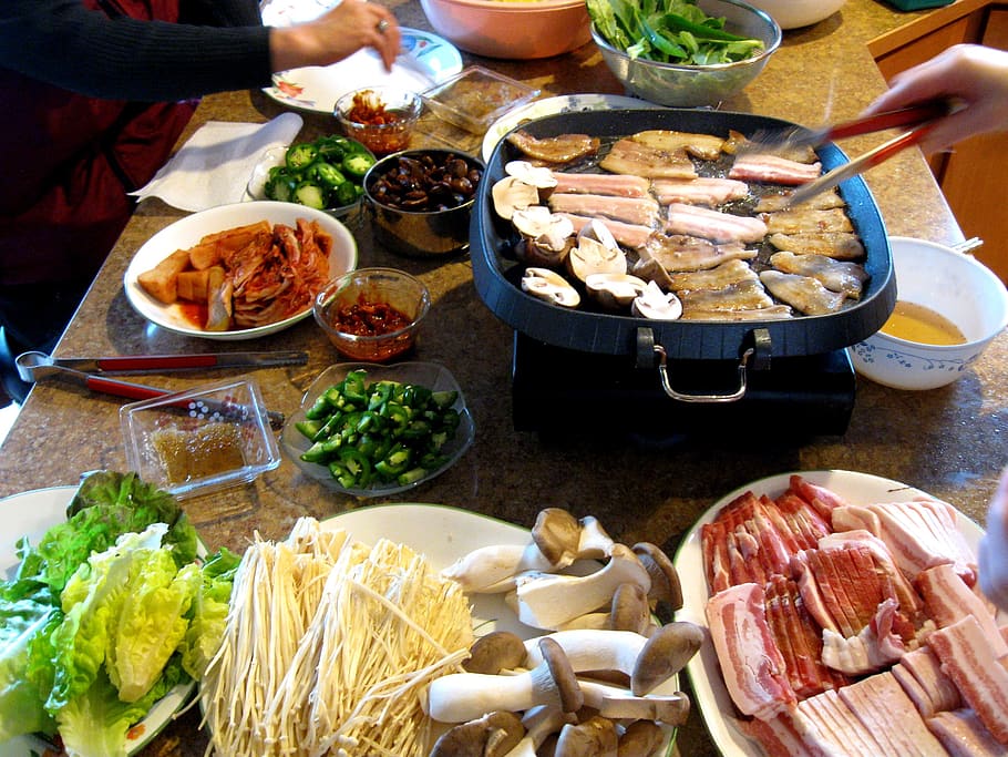 samgyeopsal, pork belly, korean cuisine, ssam, korean grill, food and drink, food, freshness, table, high angle view