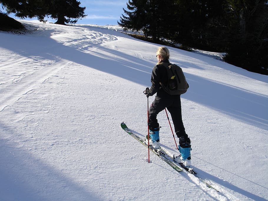 skicountry pedalaman, pendahulu skitouren, naik, allgäu, lembah gunzesrieder, hoellritzereck, olahraga musim dingin, musim dingin, olahraga, wanita