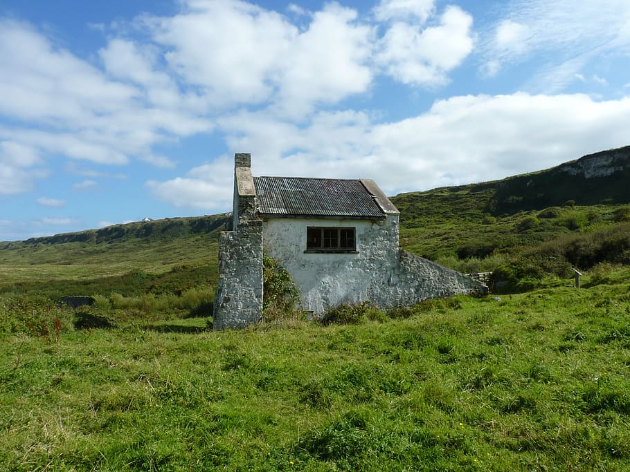 house, situated, mountain, ruin, home, ireland, old, building, youth hostel, landscape