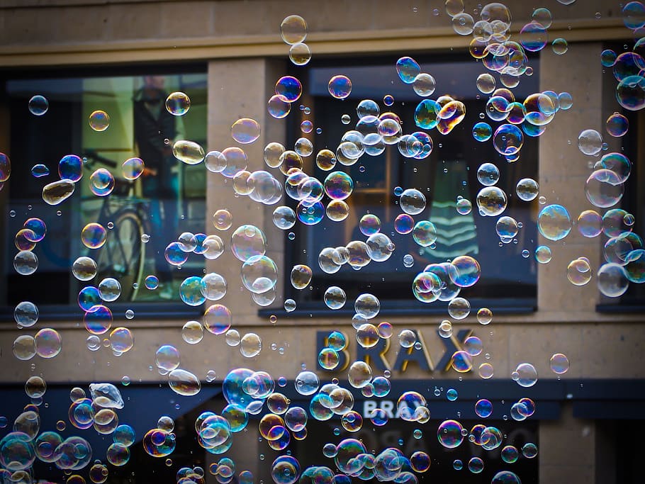macro photography, floating, bubbles, outdoors, soap bubbles, blow, colorful, make soap bubbles, float, shimmer