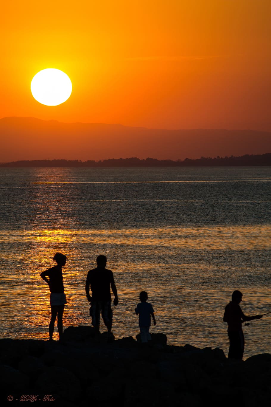 sunset-sun-abendstimmung-setting-sun.jpg