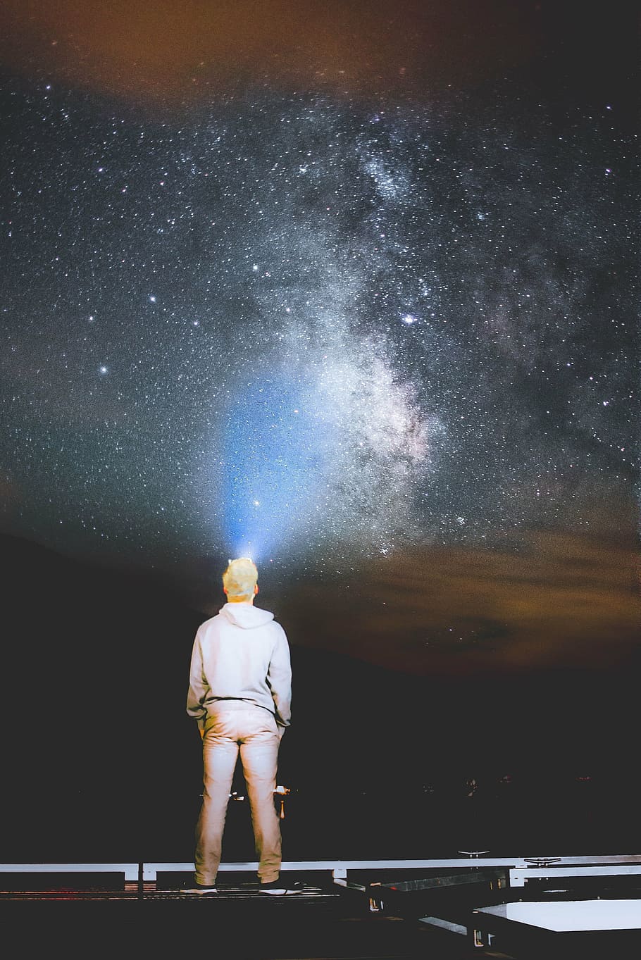 homem, olhando, leitoso, caminho, céu, pintura, estrelas, galáxia, via láctea, espaço
