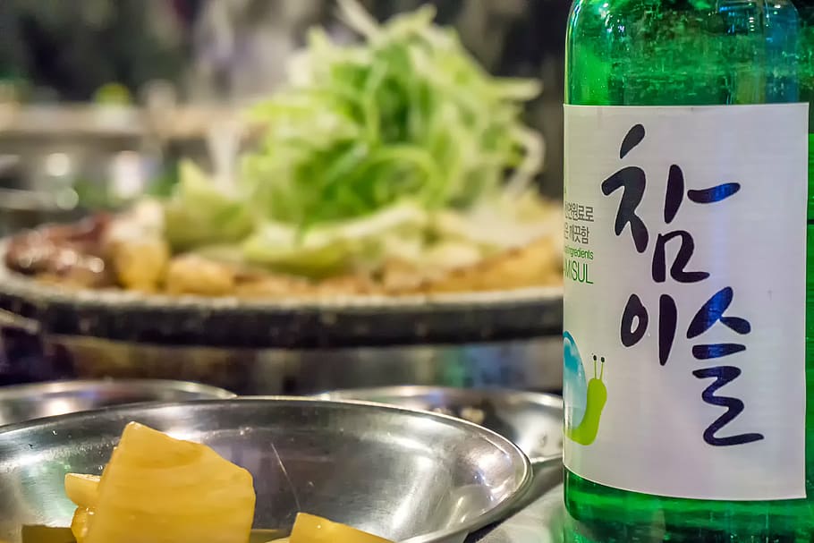 tilt-shift lens photography, cider bottle, gray, stainless, steel bowl, food, suzhou, korean drink, korean food, gopchang