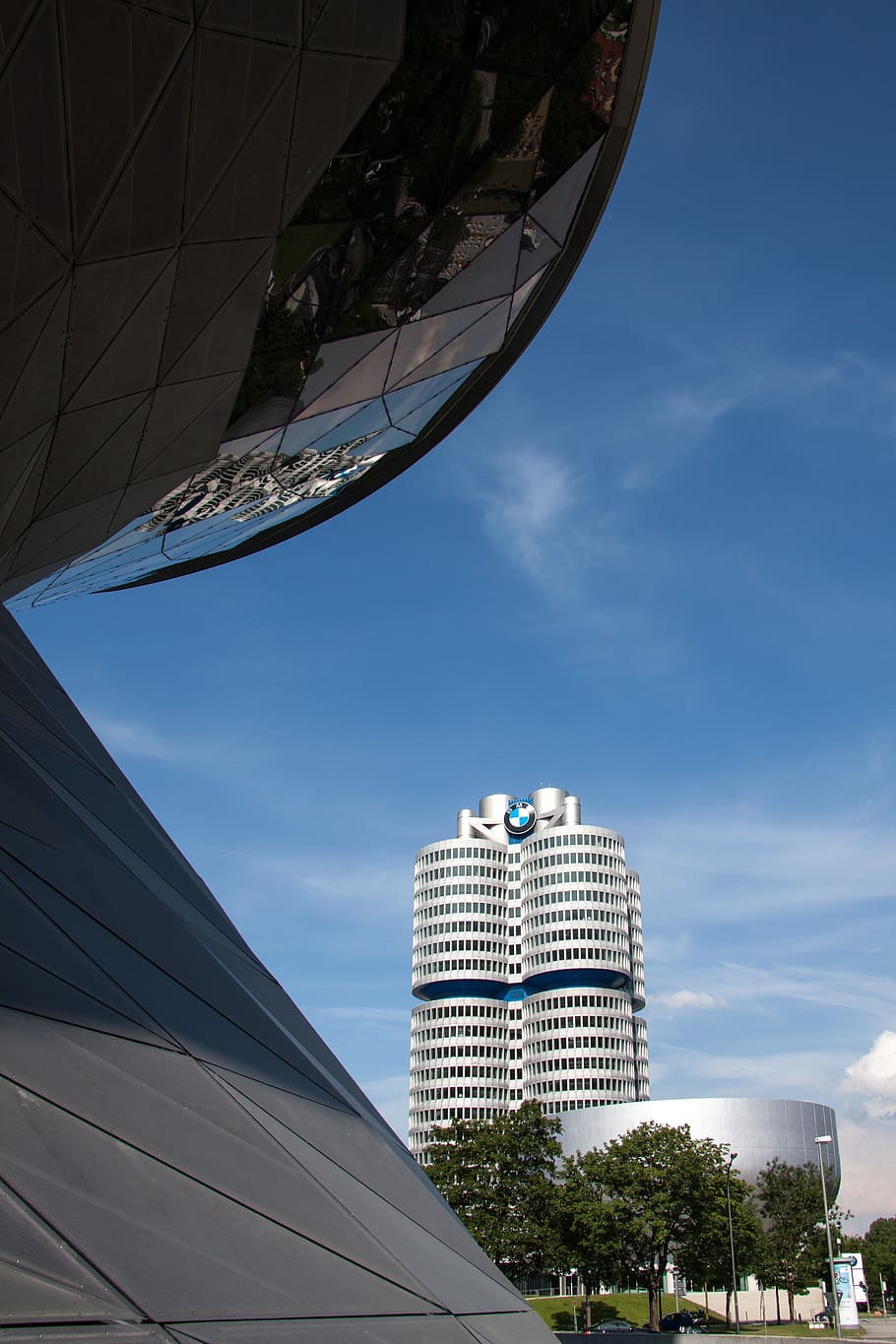 Мир, Башня Bmw, Мюнхен, Мир BMW, архитектура, здание, синий, белый, экстерьер здания, небоскреб