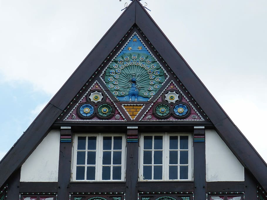 Osnabrück, Old Town, Town, Home, Fachwerkhaus, home, truss, gable, roof, relief, peacock