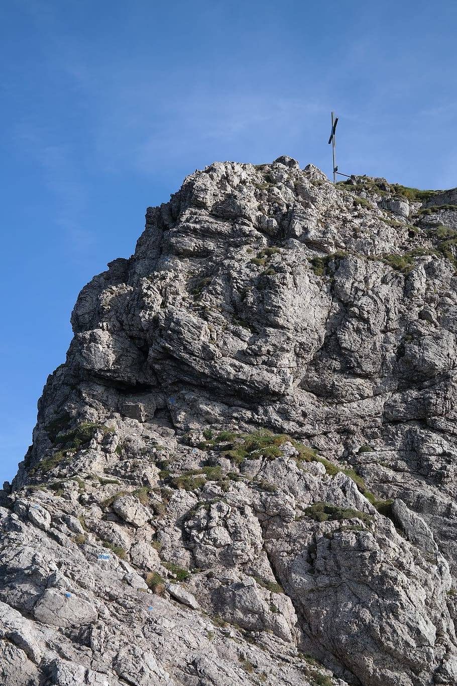 rough horn, climbing spot, steep, rocky, summit cross, summit, cross, alpine, allgäu alps, rock