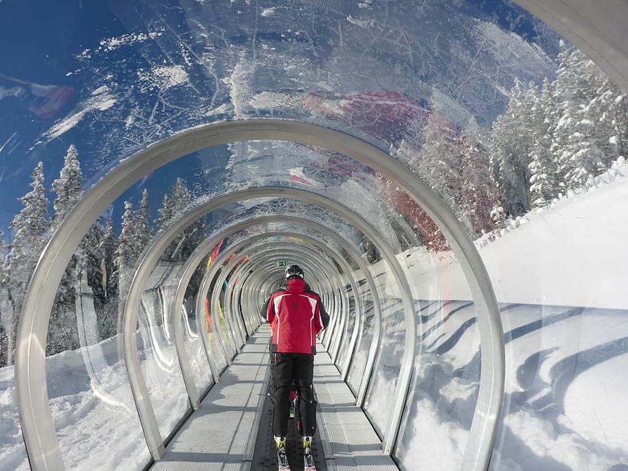 man, red, jacket, inside, tunnel, lift, treadmill, skiing, transport, snow