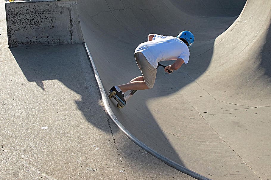 man, riding, skateboard, scooting, half pipe, youth, young people, leisure, sport, cairns