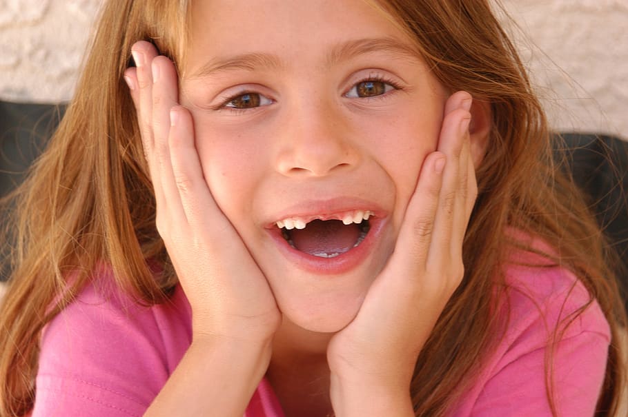 two front teeth, jack o'lantern teeth, smile, girl, beautiful, sweet, ohmygosh, happy, childhood, teeth