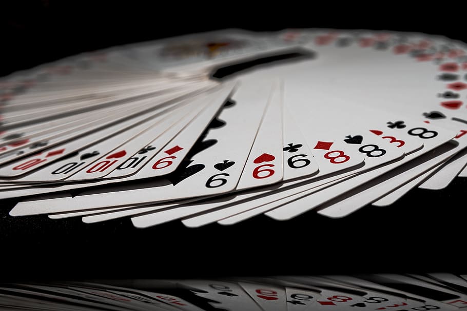 tarjeta, baraja, baraja de cartas, apuesta, negro, rojo, juego de cartas, casino, entretenimiento, vegas