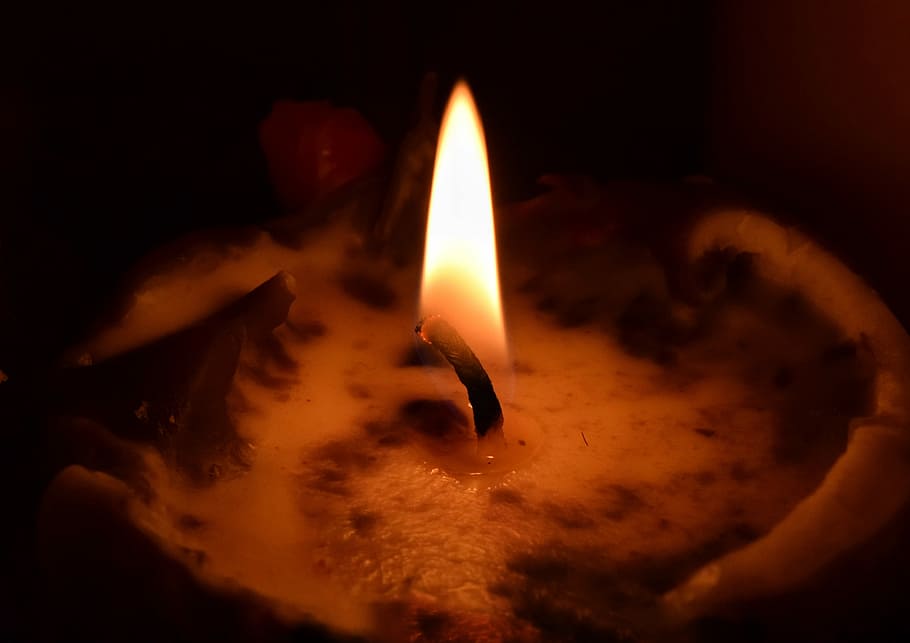llama, vela, quemado, quemar, luz de las velas, oscuro, calor, calurosamente, insustancial, escritorio