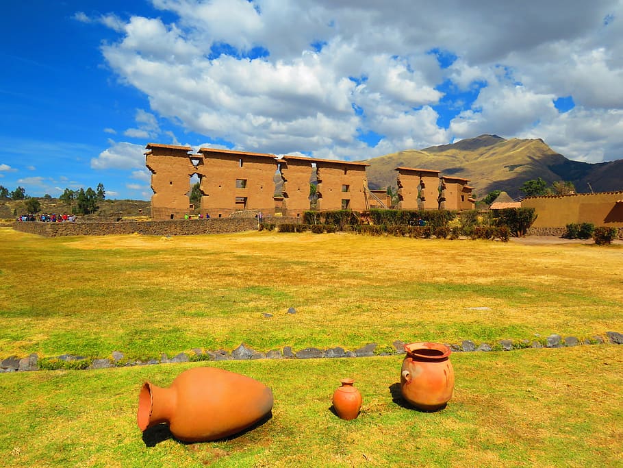 site arqueologico, peru, archaeological site, raqchi, cloud - sky, sky, grass, nature, plant, landscape