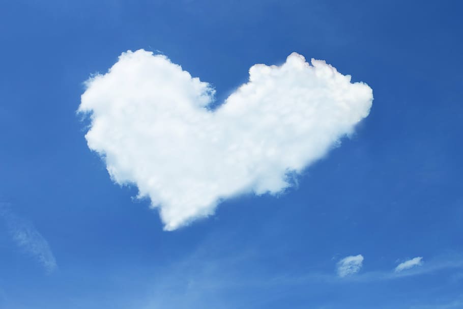 nubes en forma de corazón, nube, corazón, cielo, azul, blanco, amor, suerte, lealtad, san valentín