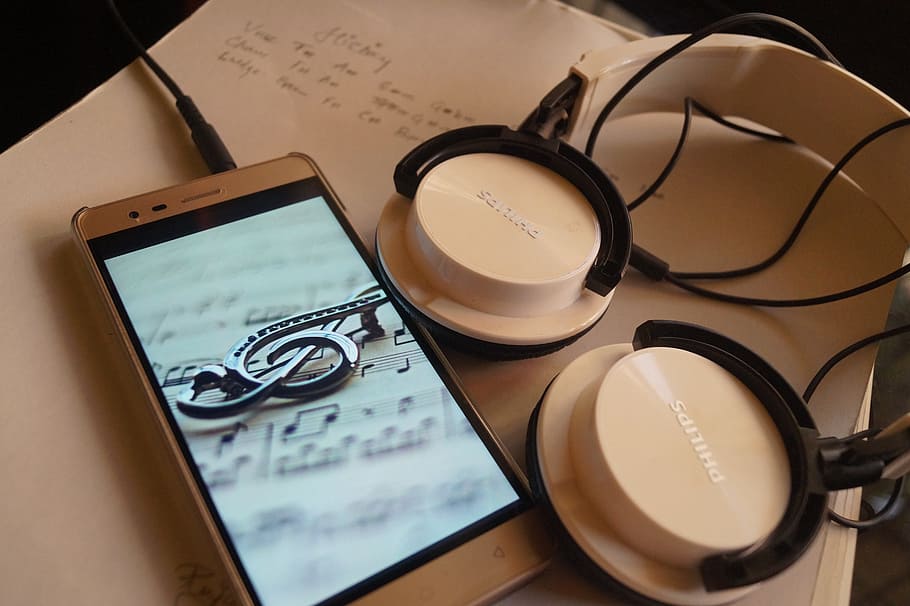 putih, headphone philips, di samping, smartphone, Lenovo, Philips, Musik, satu arah langsung, sejarah, buku