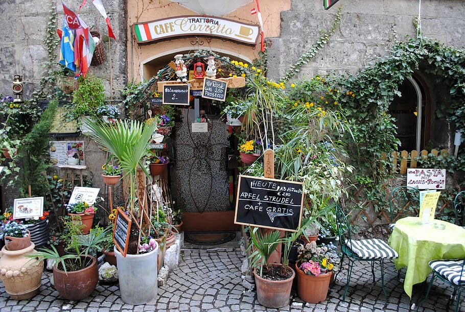 austria, hall in tirol, tyrol, cafe, trattoria, italians, italian restaurant, flowers, decoration, romance