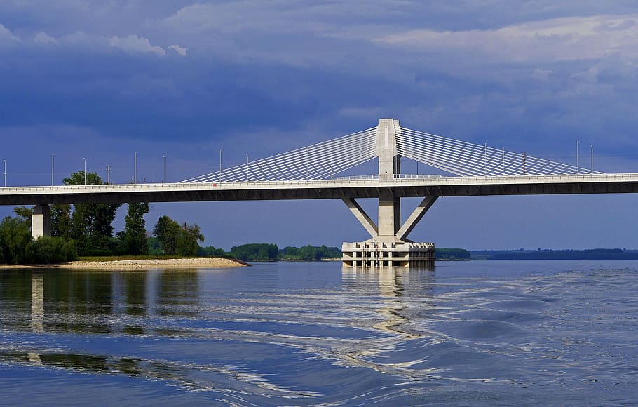puente del danubio, puente atirantado, estructural, protección contra impactos, pilón, transportador único, rumania, bulgaria, ue, unión europea