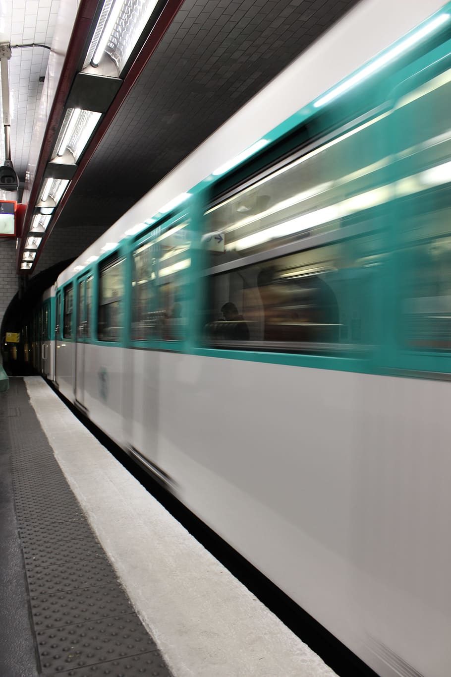 Metro, Paris, Gerakan, underdround, transportasi, kereta api, stasiun, Jalur kereta api, Platform stasiun kereta api, Stasiun kereta bawah tanah