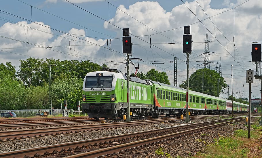 flixtrain, fernzug, private railway, express train, remote traffic, hamburg - köln, runway, green, br193, br 193