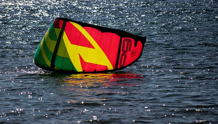kite, kite surfing, water sports, surf, kiteboarding, kitesurfing, sport, water, waterfront, nautical vessel