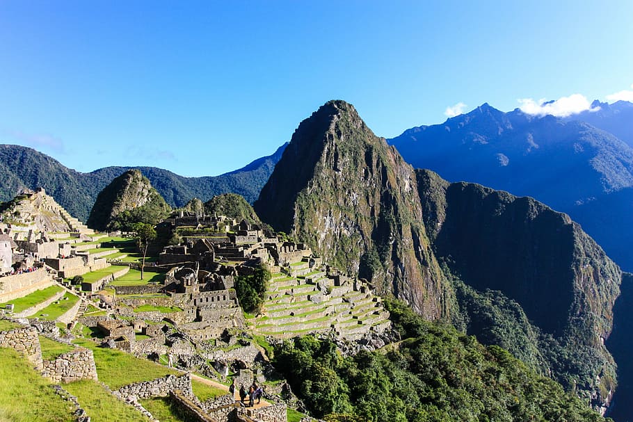 montanhas cobertas de árvores verdes, machu picchu, inca, ruínas, peru, paisagem, locais de interesse, marco, património mundial, turismo