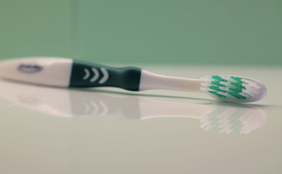 toothbrush, green, hygiene, dental, brush, oral, dentist, bristle, toiletries, indoors