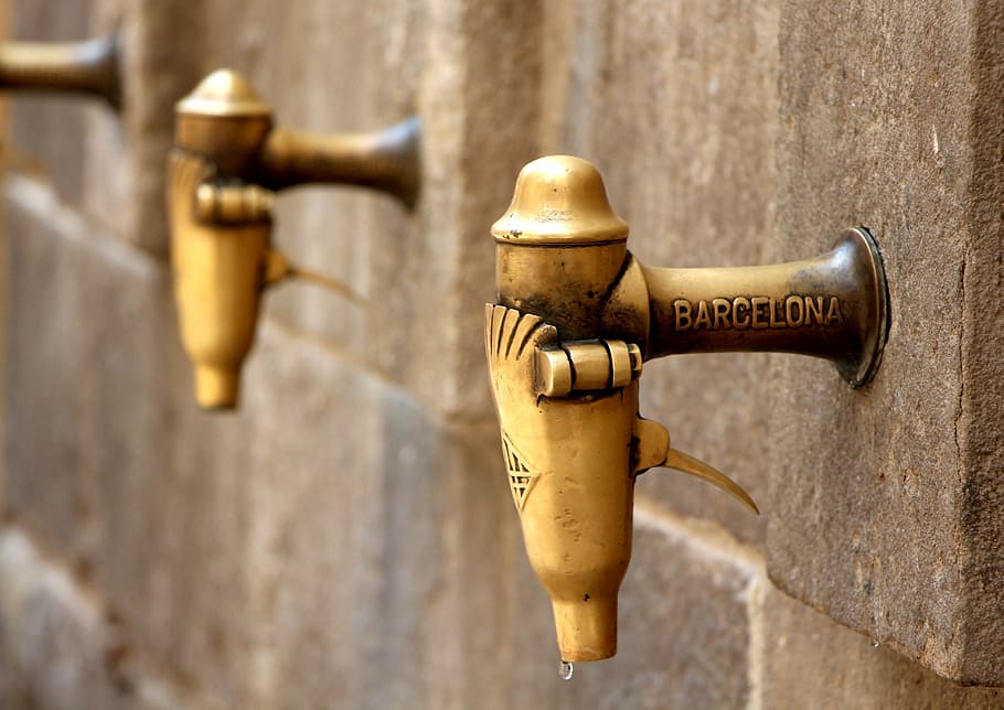 brass-colored barcelona faucets, barcelona, water, tap, thirst, faucet, metal, machine valve, gold colored, lock