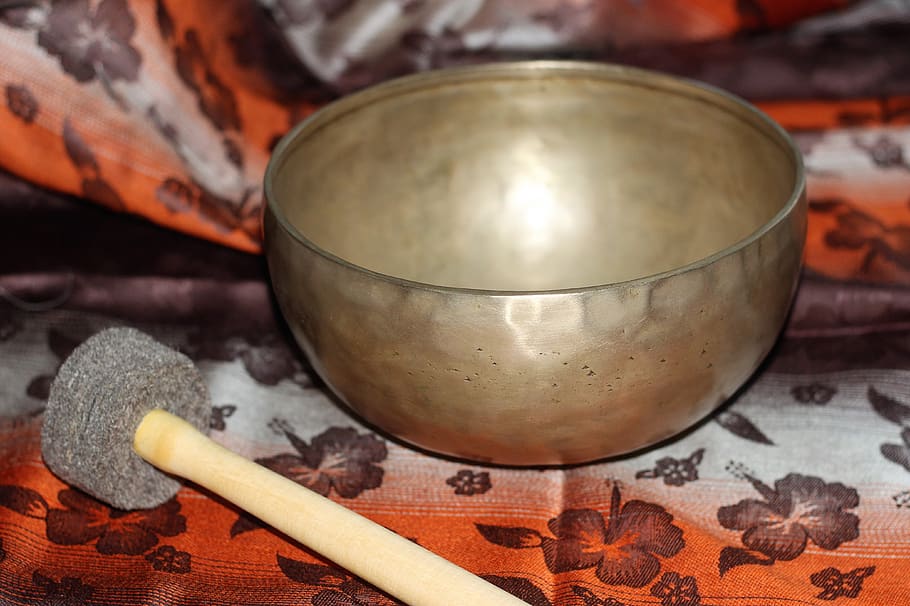 singing bowl, sound massage, relaxation, meditation, brass, tibet, sound therapy, musical instrument, shell, gold