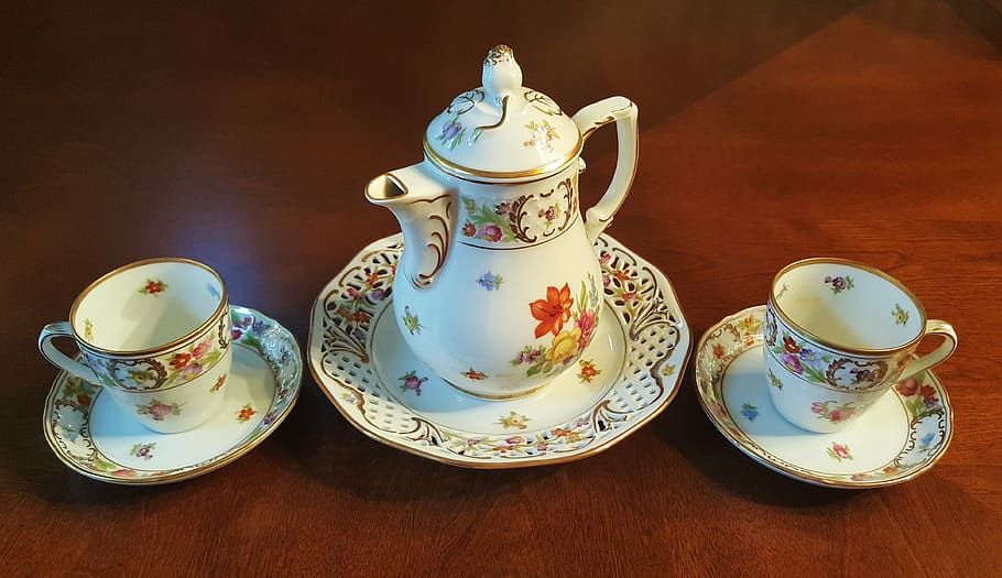 white-and-red 3- piece tea, 3-piece, set, tea set, tea, china, fine china, chinaware, teacups, cups