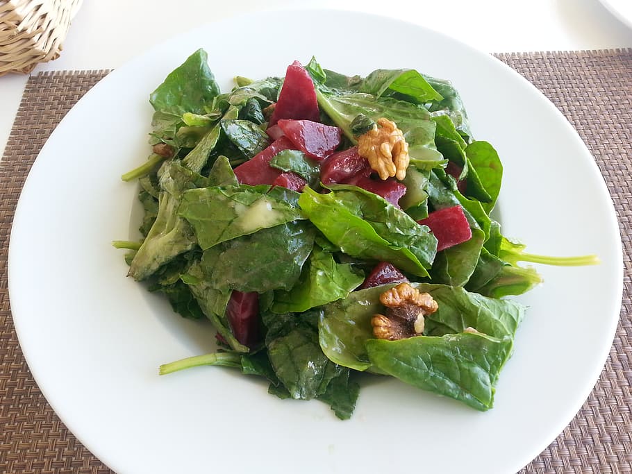 vegetable salad, white, plate, salad, spinach, beetroot, walnuts, leaf spinach, delicious, vegan
