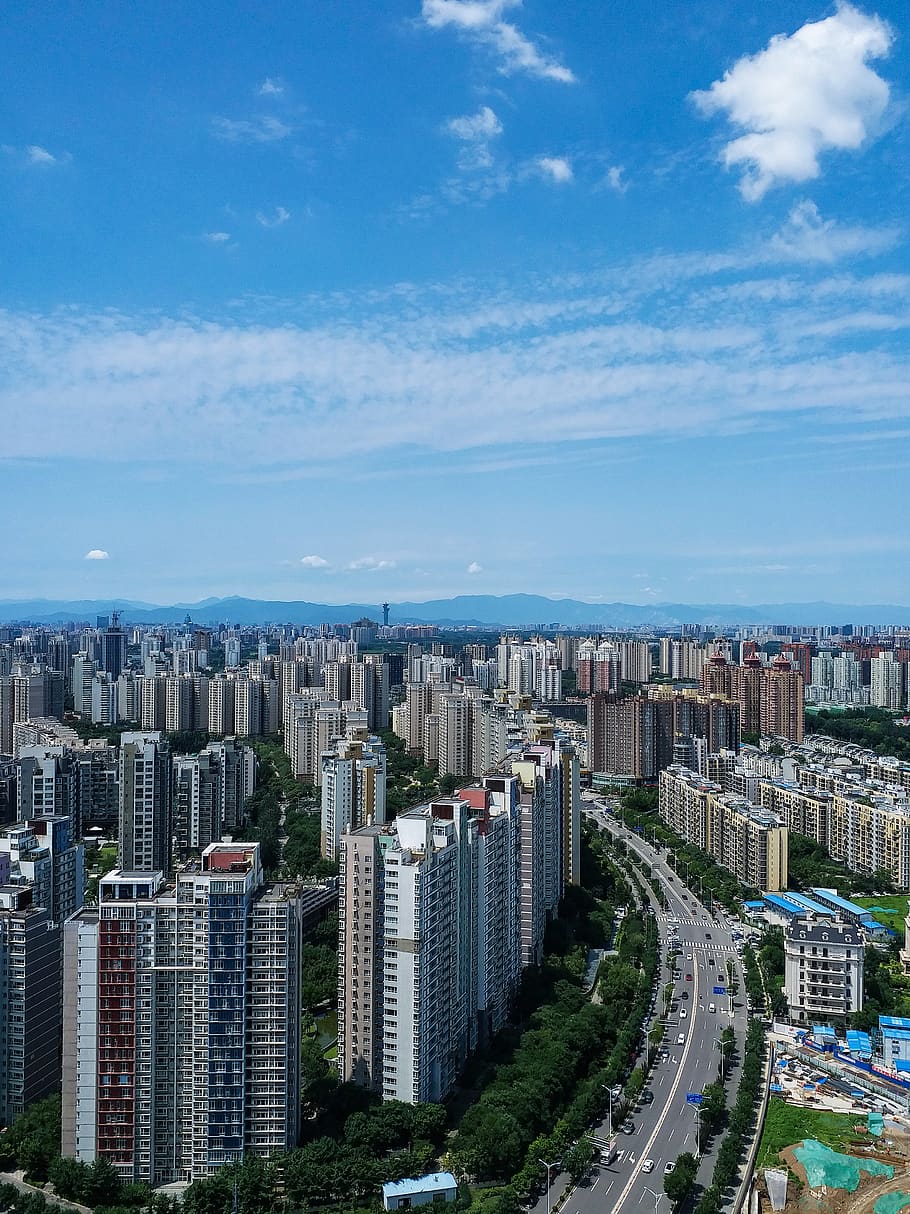 céu azul e nuvens brancas, edifícios altos, beijing, cidade, céu, arquitetura, exterior do edifício, estrutura construída, paisagem urbana, nuvem - céu