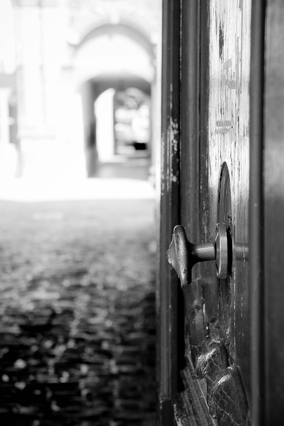 door, open, lane, paved, former, black-and-white, entry, choice, old, architecture