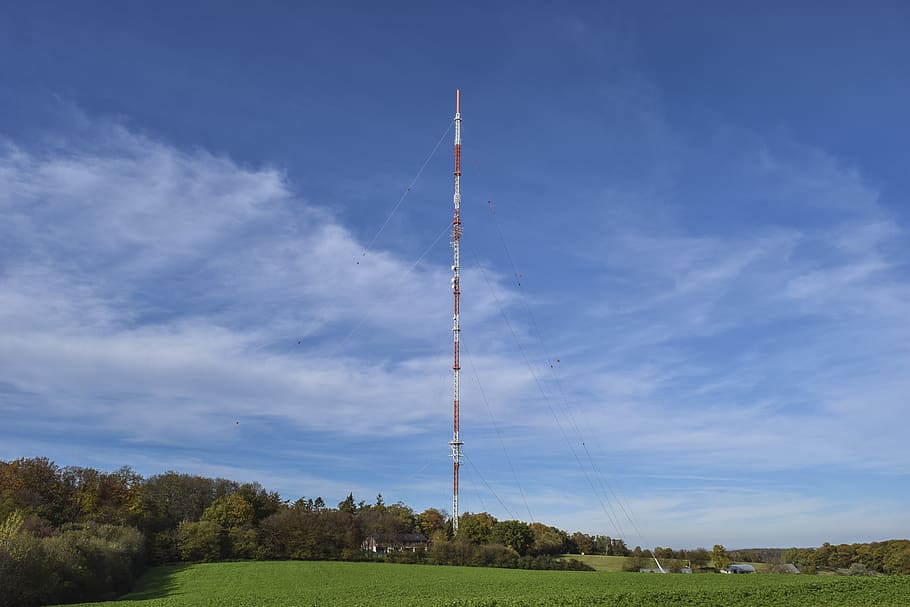 torre de transmisión, radio, transmisor, mástil de radio, comunicación, antena, colina, alta, enlace de radio de microondas, cielo