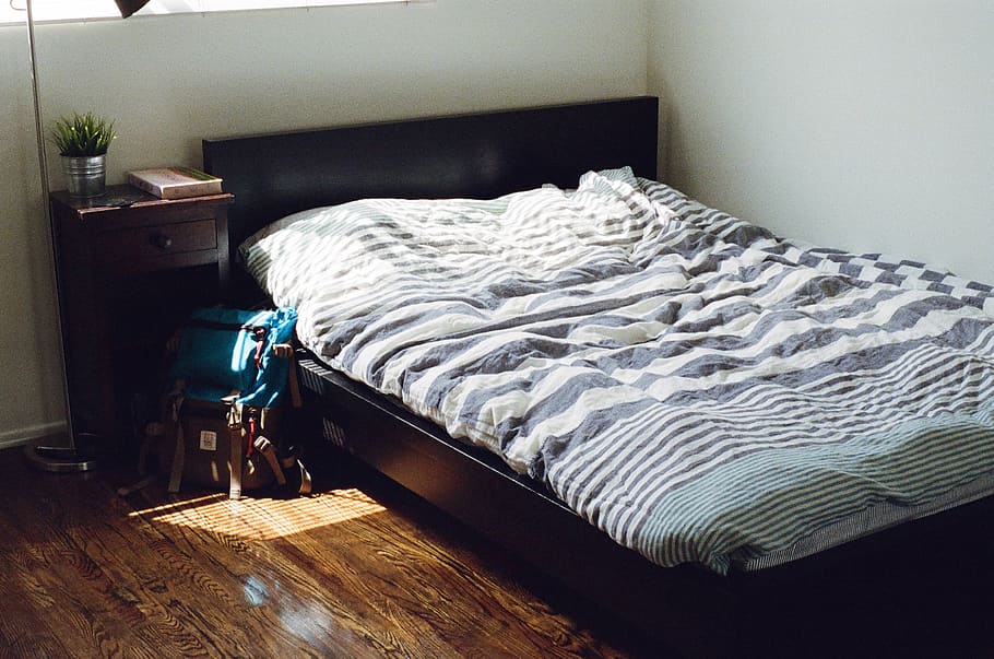 brown, wooden, bed frame, gray, mattress, black, bed, frame, white, bedspread