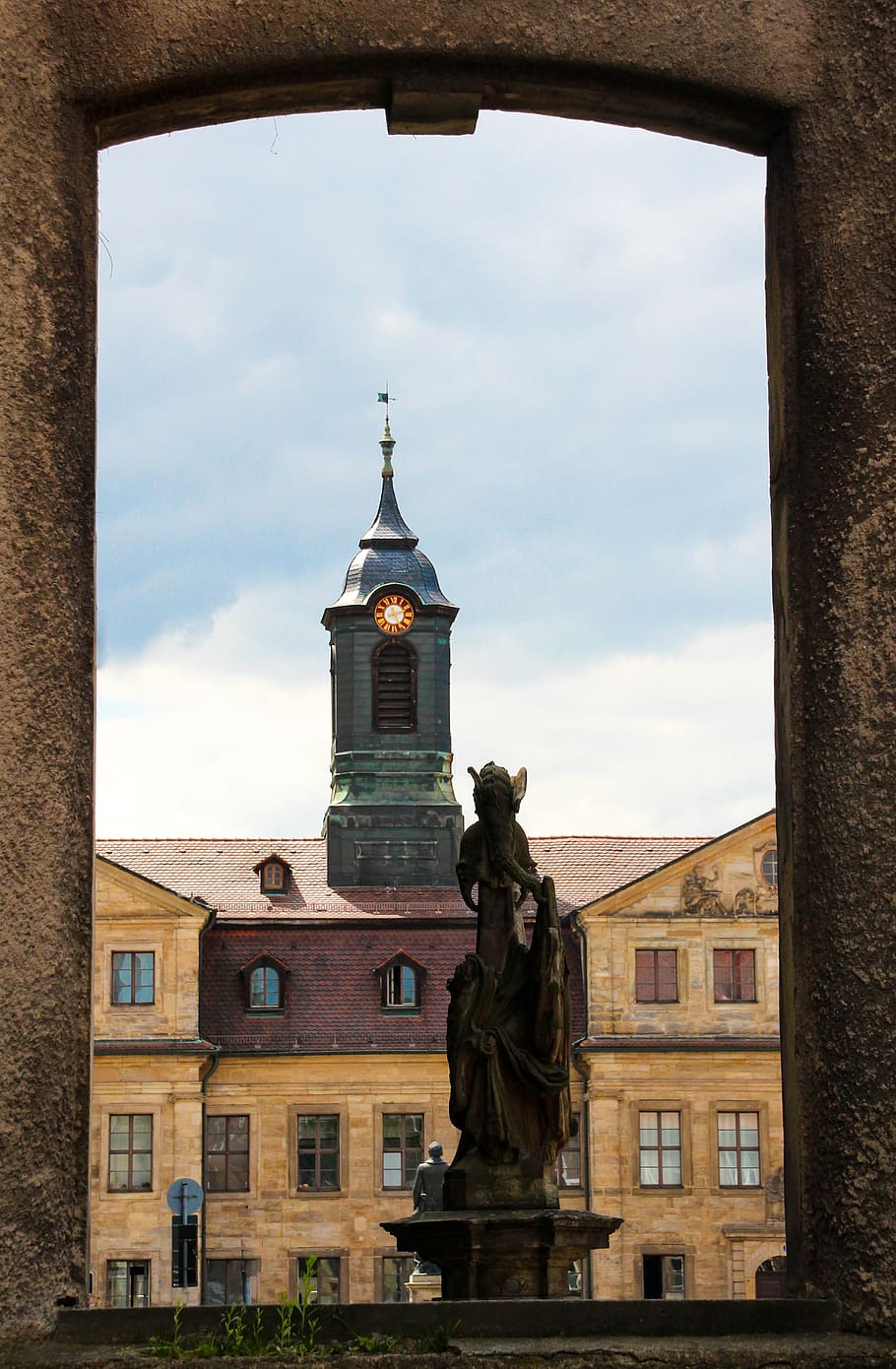 soul, window, architecture, historic center, outlook, perspective, bayreuth, built structure, sky, sculpture