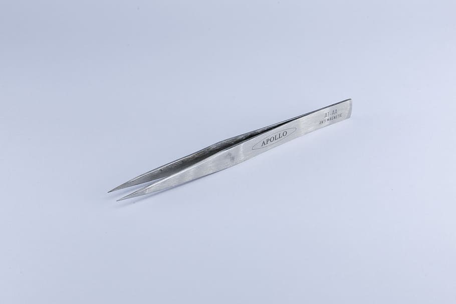 tweezers, tongs, medical tools, treatment, single object, studio shot, indoors, copy space, cut out, knife - weapon