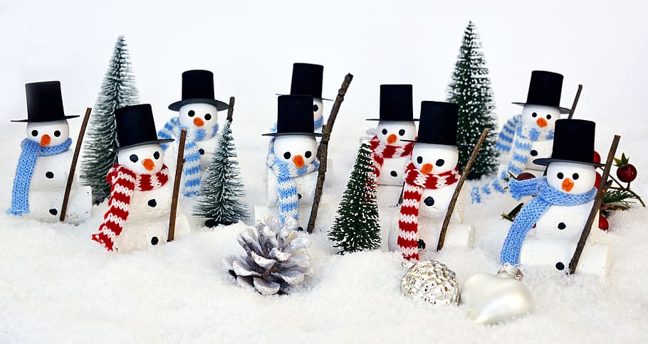 snowman figurines, snow, snow man, winter, cold, wintry, fun, figure, greeting card, christmas