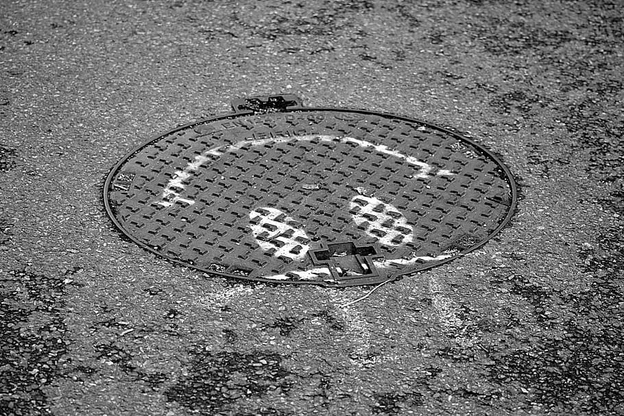 Plate, Sewer, Metal, Cast Iron, Humor, plate sewer, black and white, tag, graffiti, sewers