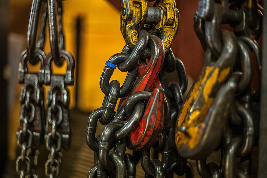 shallow, focus photography, chain blocks, chain, hook, heavy, equipment, industrial, work, strong