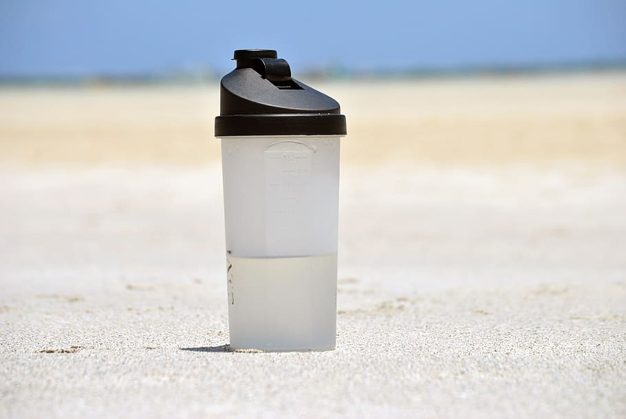 vaso, suelo, durante el día, botella, agua, plástico, contenedor, bebida, embotellado, sediento