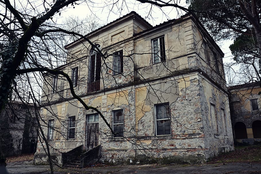 former lunatic asylum, tuscany, run-down, architecture, built structure, building exterior, building, abandoned, tree, old