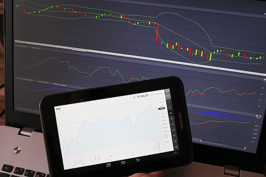 person, holding, black, samsung tablet computer, turned, trading, analysis, forex, chart, charts