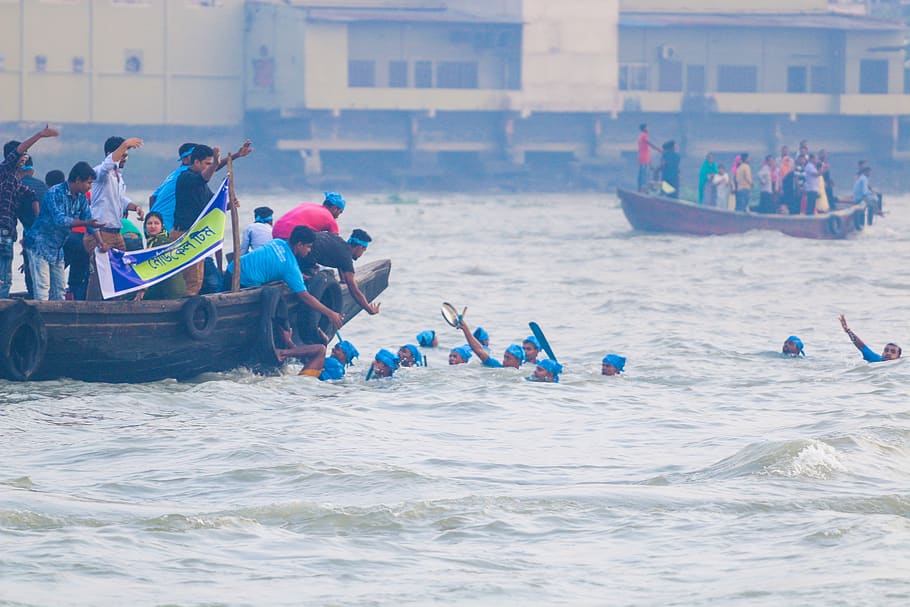 Water races. Индийские гонки на лодках.