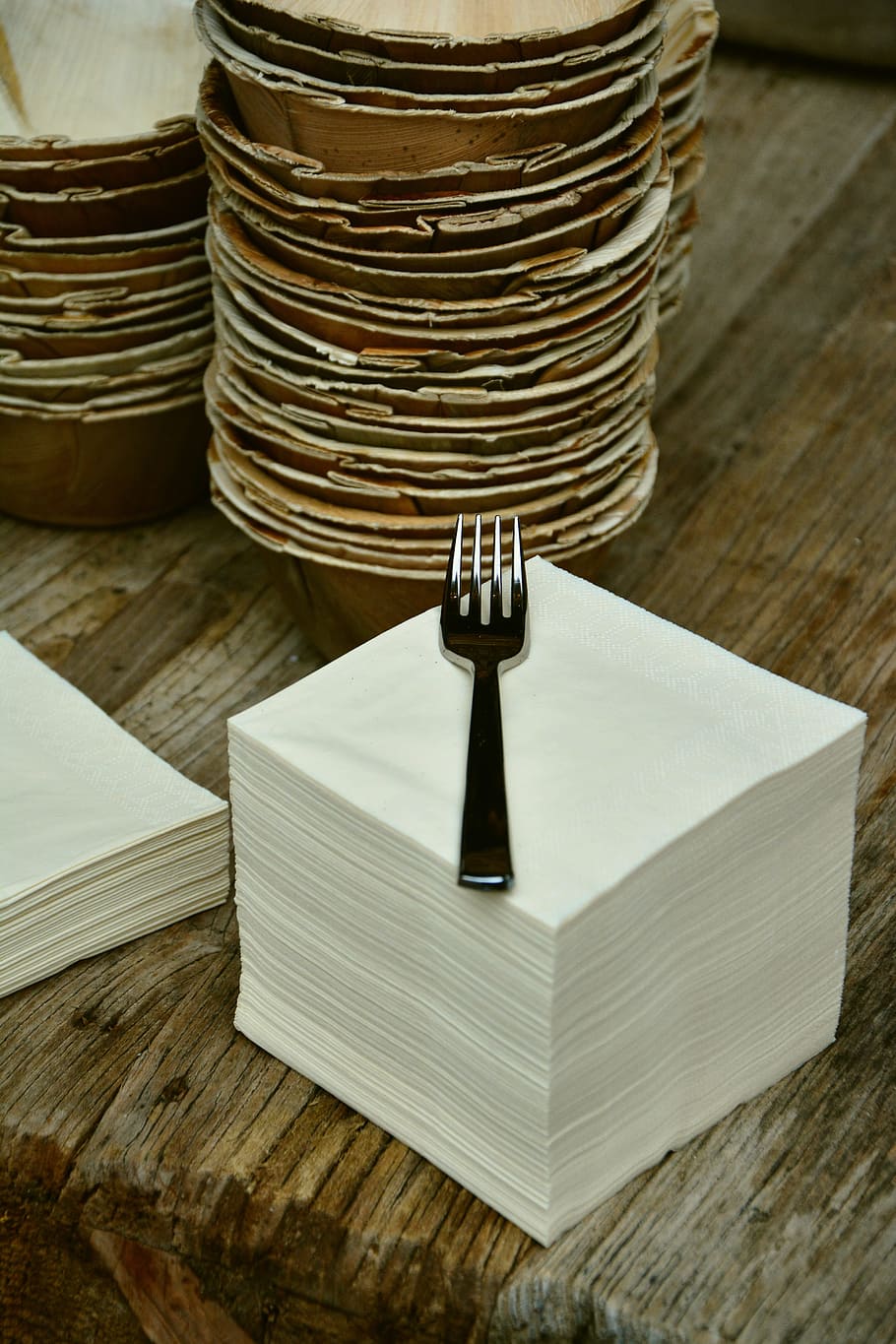 napkins, stack, paper napkins, cardboard tableware, gastronomy, eat, fork, table, cover, wood - material