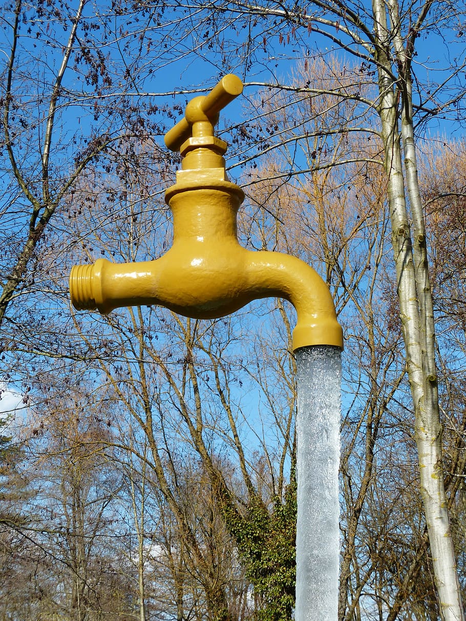 floating, spigot, water, outdoor, faucet, water column, standing, optical deception, yellow, water running