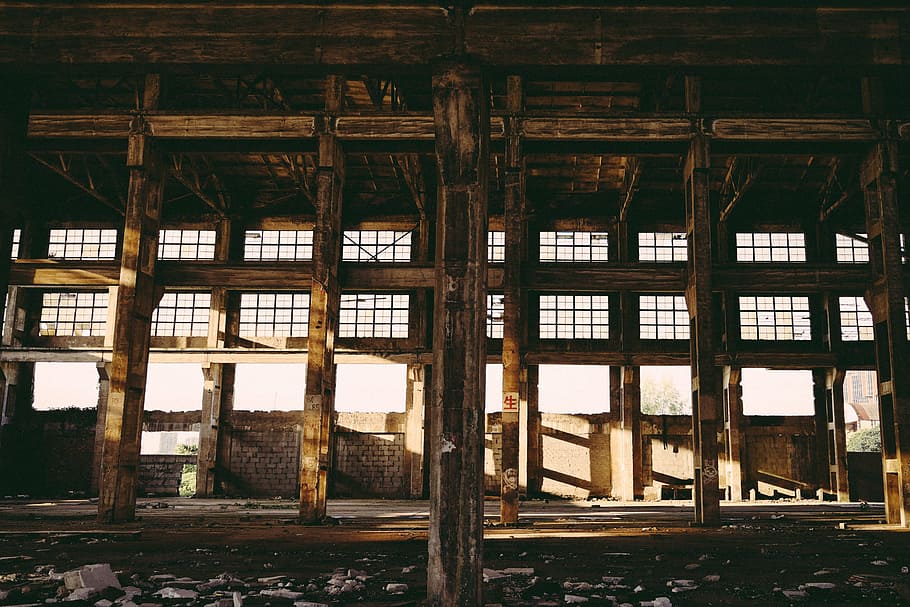 abandonado, inacabado, edificio, interior, tomado, durante el día, industrial, antigua fábrica, sol, decadencia