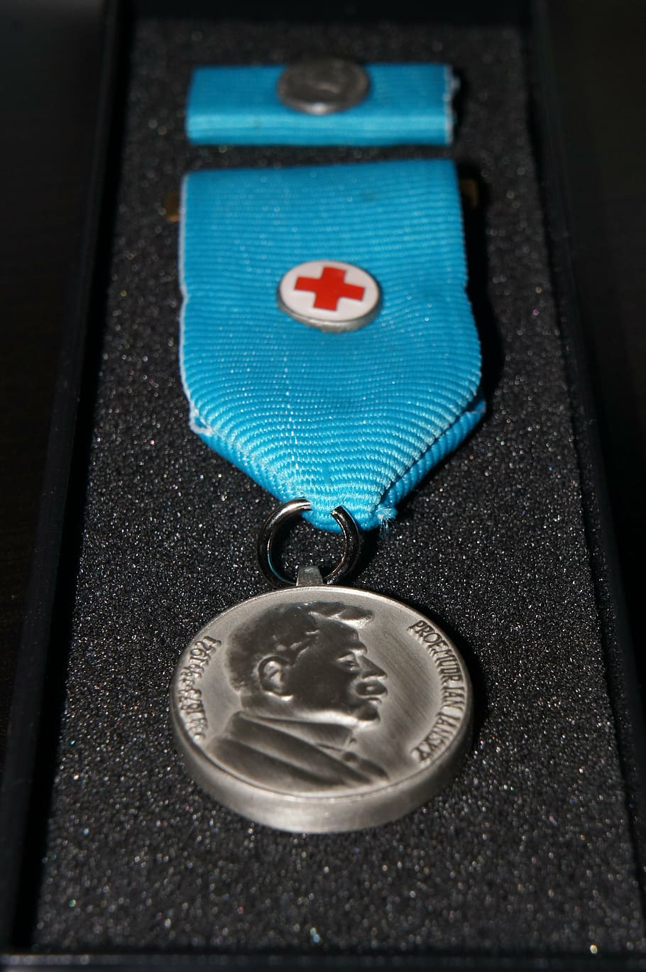 jansky plaque, appreciation, silver, blood donation, plaque, slovak red cross, jan janský, close-up, high angle view, indoors