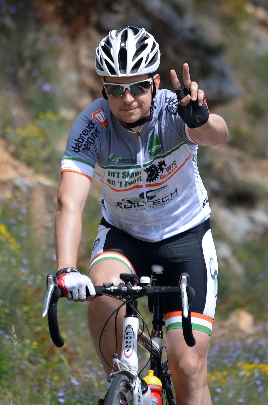man, riding, road bike, peace hand sign, cyclist, sports, cycling, people, professional road bicycle racer, bicycle