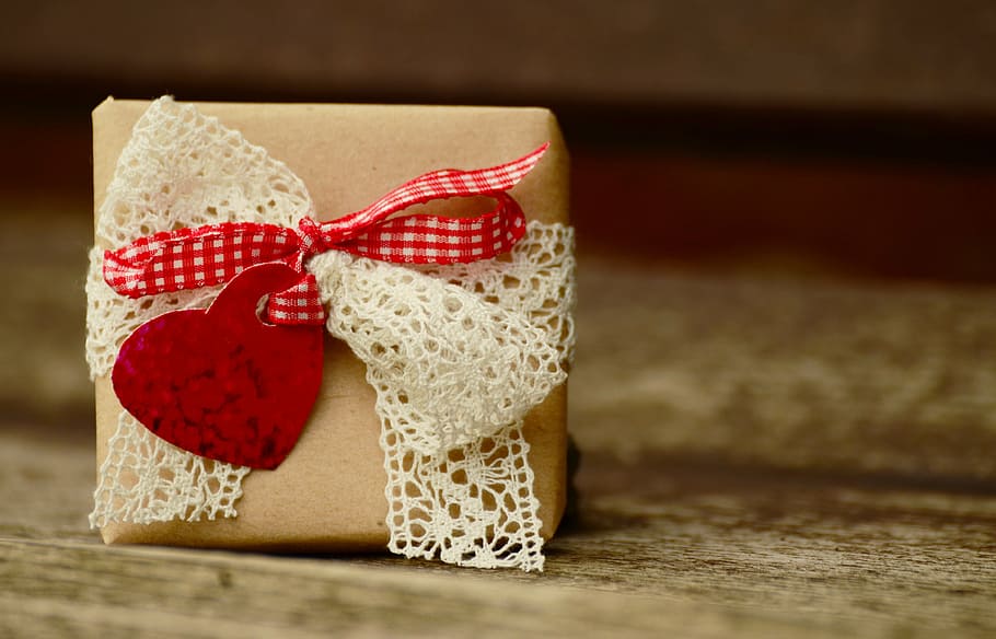 brown, candle, white, red, lace, gift, loop, heart, birthday, mother's day