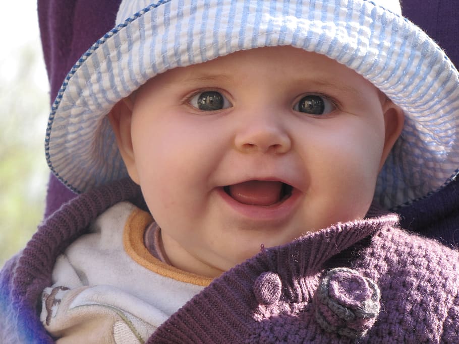 cerrar, fotografía, bebé, azul, sombrero a rayas, durante el día, fotografía de primer plano, a rayas, sombrero, niño